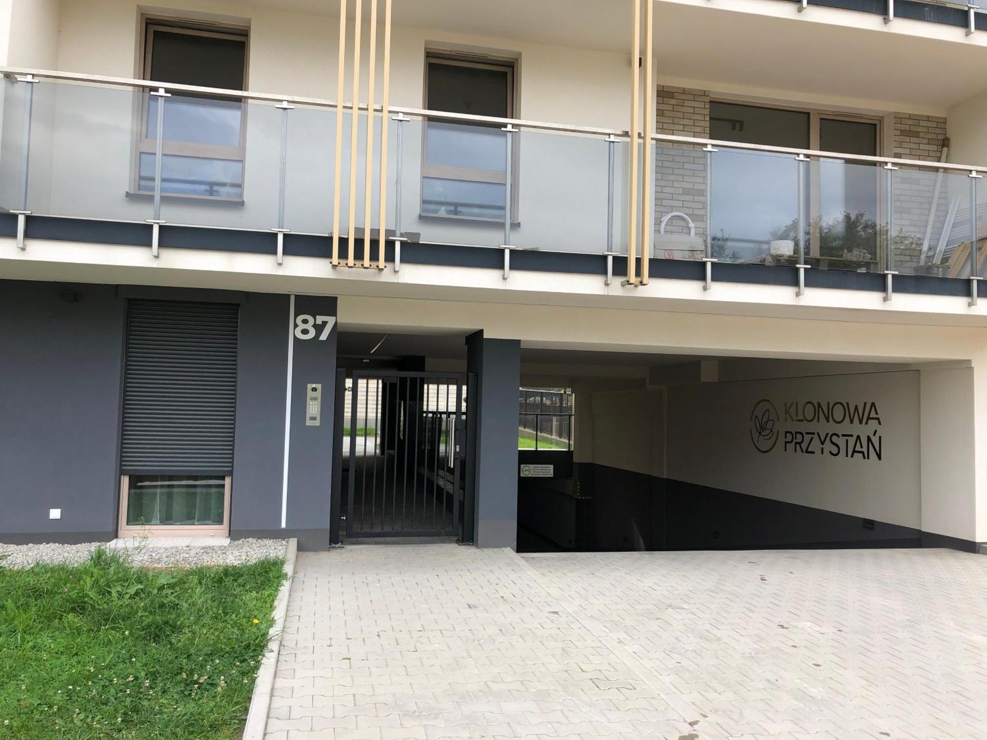 Komfortowe Apartamenty Kielce Klonowa ,Ogrodek, Garaz Podziemny, Samodzielne Wejscie Na Kod 24H Exterior foto
